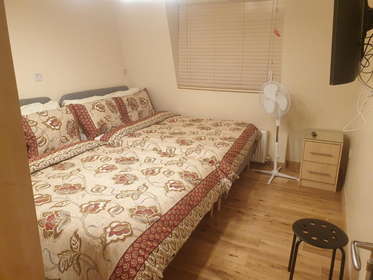 London Luxury 3 Bedroom 2 Bathrooms Flat 1 Min To Redbridge Station Free Parking & Wifi Wanstead Exterior foto