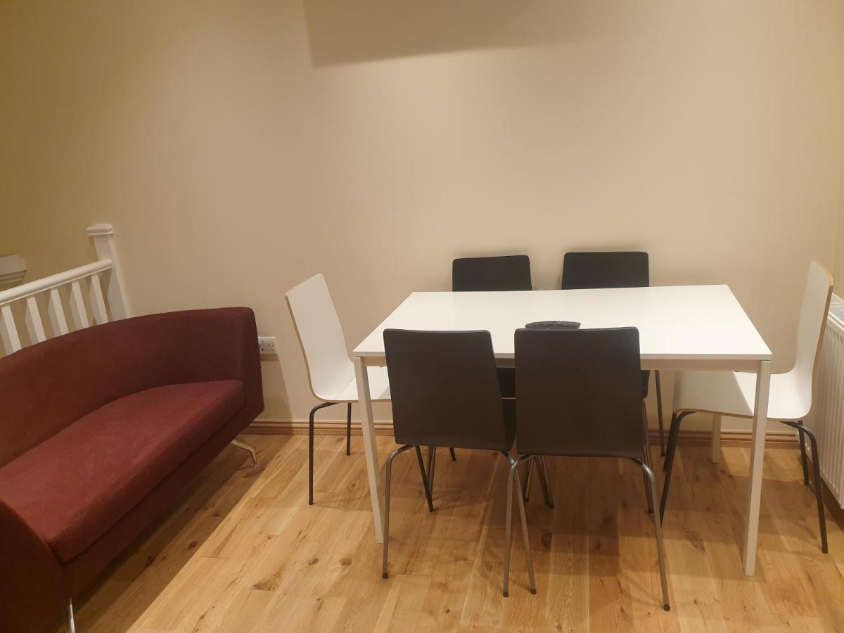 London Luxury 3 Bedroom 2 Bathrooms Flat 1 Min To Redbridge Station Free Parking & Wifi Wanstead Exterior foto